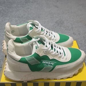 Sam Edelman Green & White Low-Top Lace-Up Sneakers